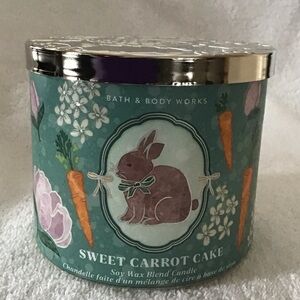 Bath & Body Works 3 wick candle Sweet Carrot Cake